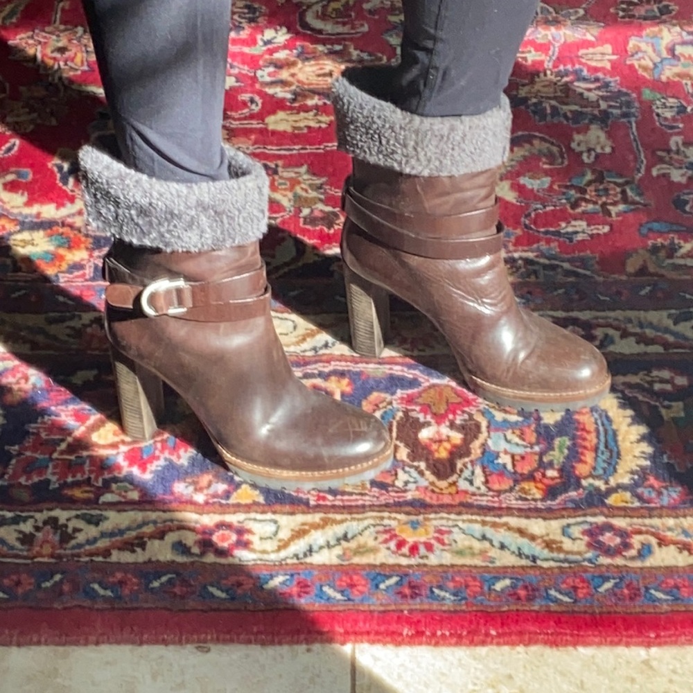 Brunello Cucinelli heeled mid calf boots. Brown leather, real wool size 41